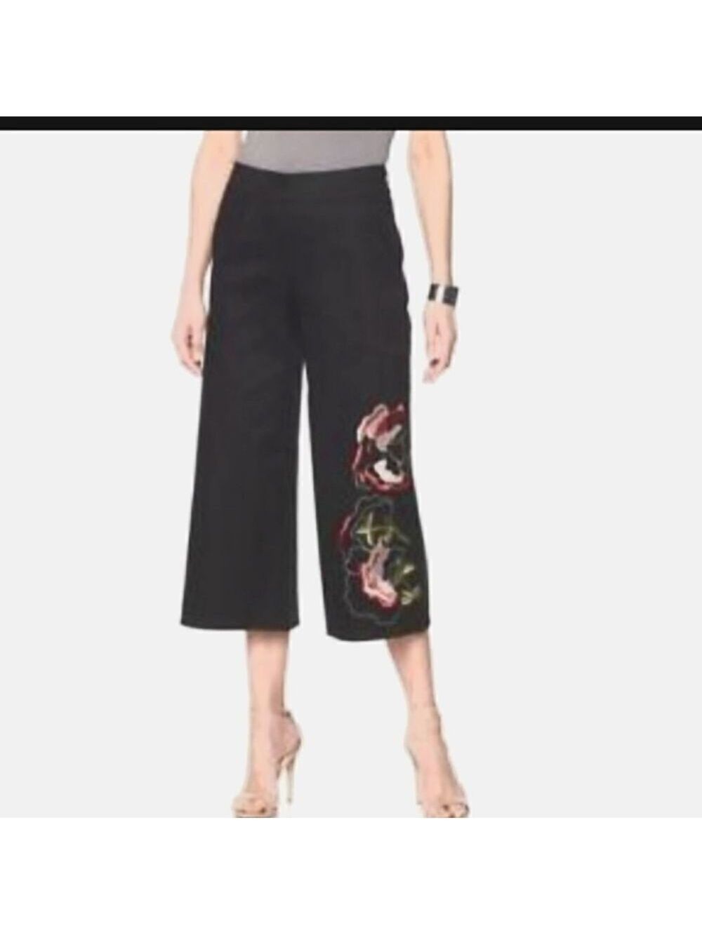 Natori Woman Black Floral Embroidered Wide Leg CropCapri NWT Size 4